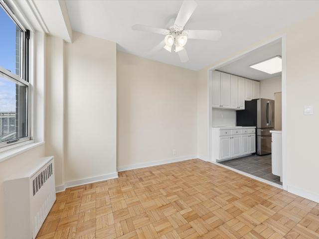 Property for sale in The Bronx, Arverne