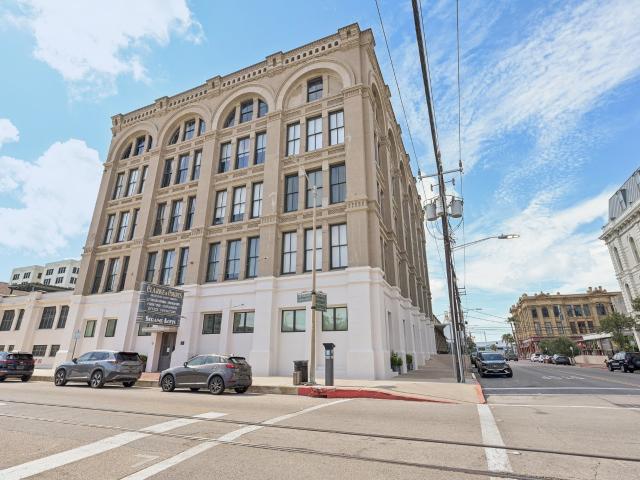 Condo for sale in Galveston, Texas