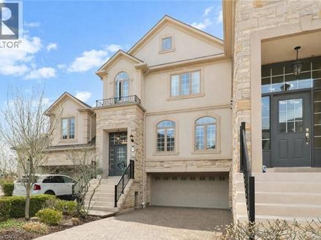 Townhouse for sale in Oakville, Ontario
