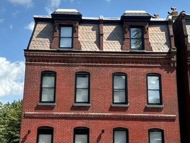 Townhouse for sale in Saint Louis, Missouri
