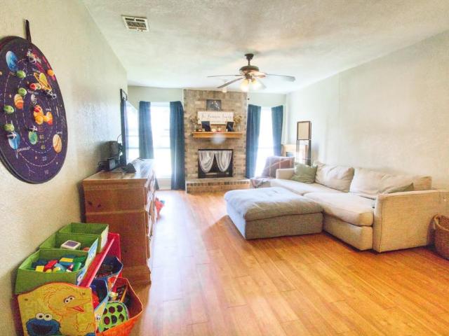 Townhouse for sale in Arlington, Texas