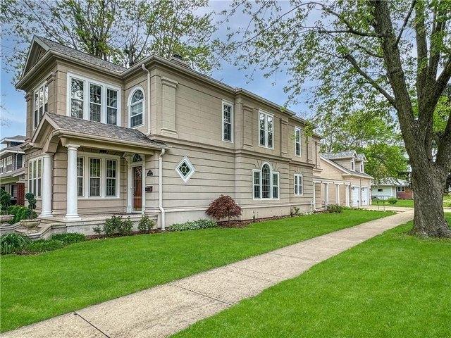 House for sale in Mattoon, Coles County