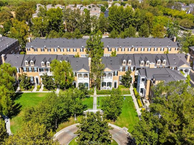 Townhouse for sale in Canyon Country, California
