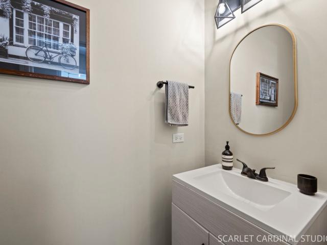 Condo for sale in Plainfield, Illinois
