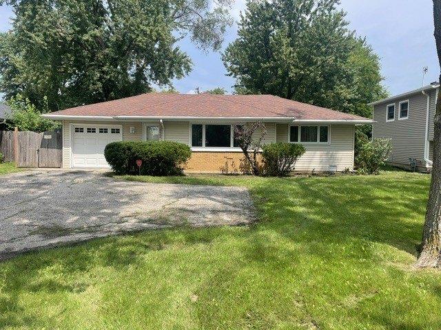 House for sale in Lindenhurst, Illinois