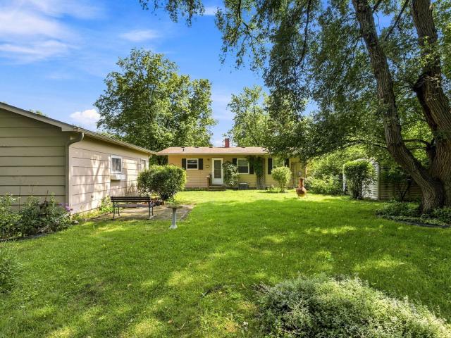 House for sale in Mchenry, Illinois