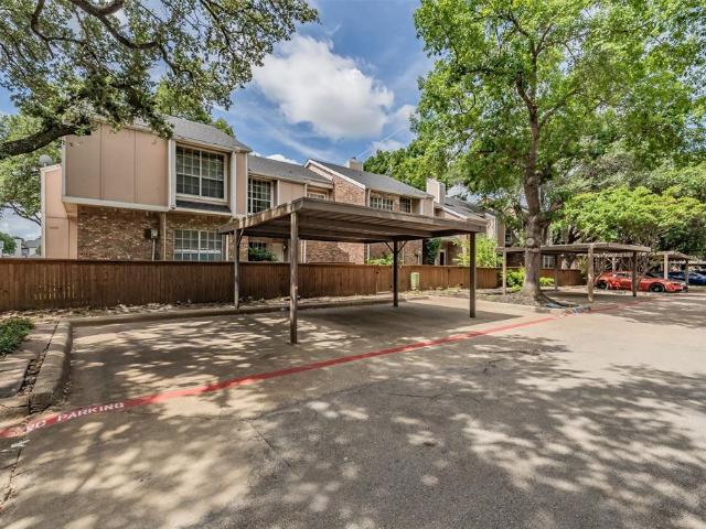 Townhouse for sale in Irving, Texas