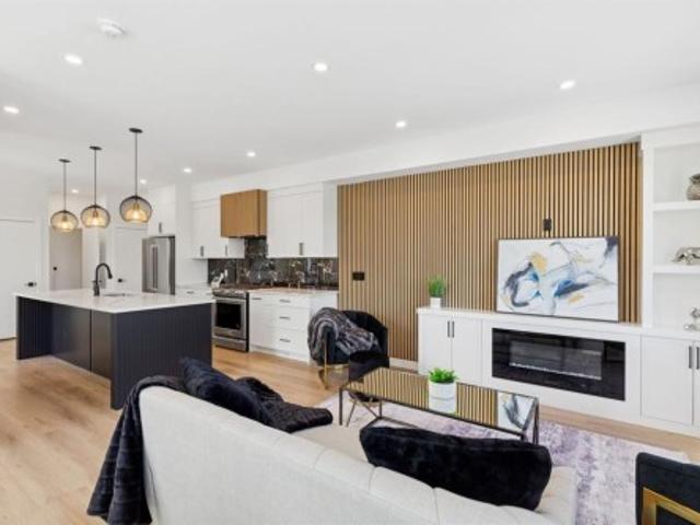 Townhouse for sale in West Hillhurst, Calgary