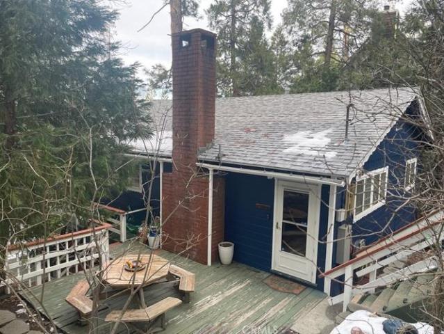 House for sale in Cedarpines Park, California