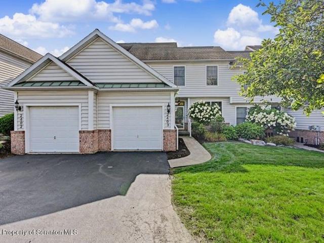 Townhouse for sale in Moosic, Pennsylvania