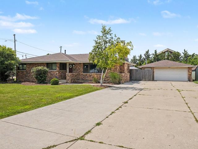 House for sale in Crest Hill, Illinois