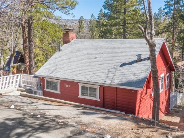 House for sale in Green Valley Lake, California