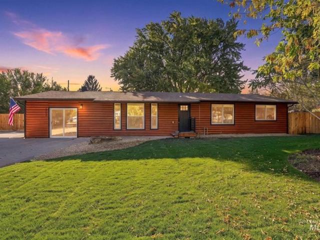 House for sale in Emmett, Gem County