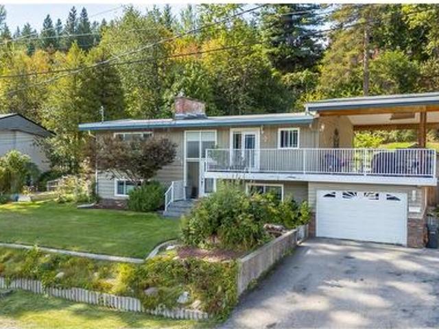 House for sale in Castlegar, British Columbia