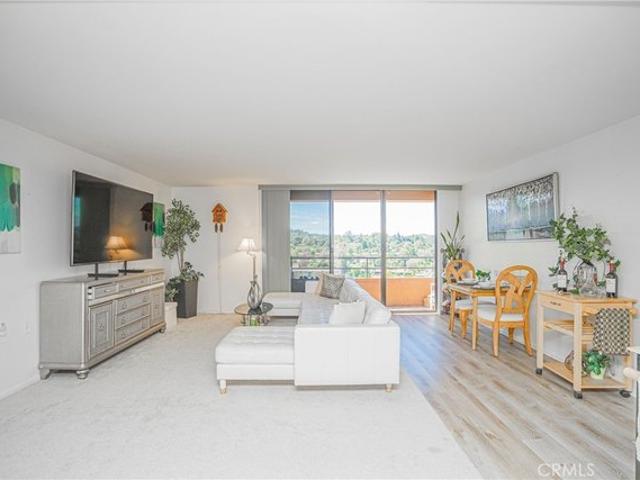 Condo for sale in Laguna Woods, California