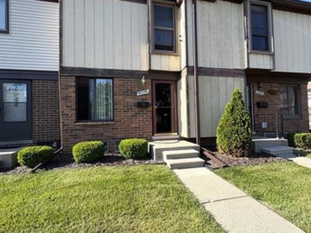 Condo for sale in Clinton Township, Michigan