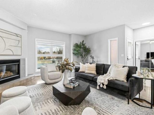 Townhouse for sale in Bankview, Calgary