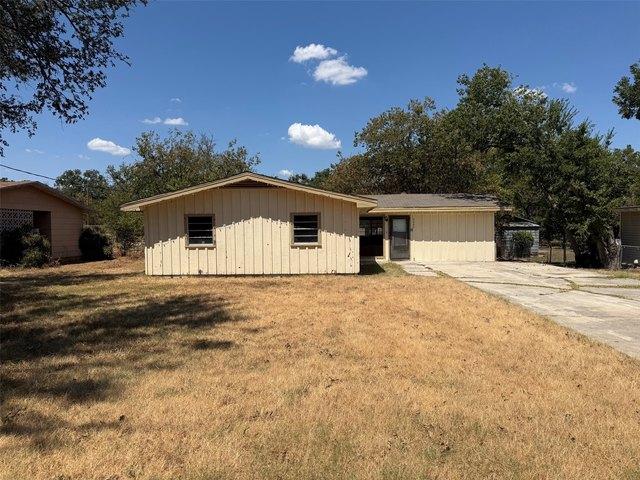 House for sale in Brownwood, Texas