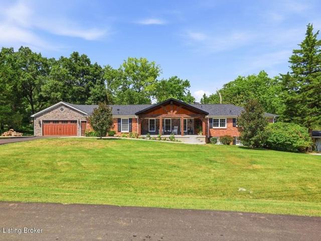 House for sale in La Grange, Kentucky