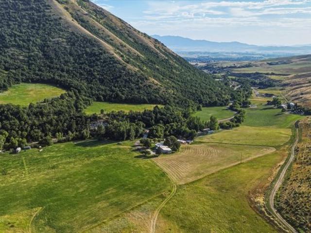 House for sale in Cache, Utah