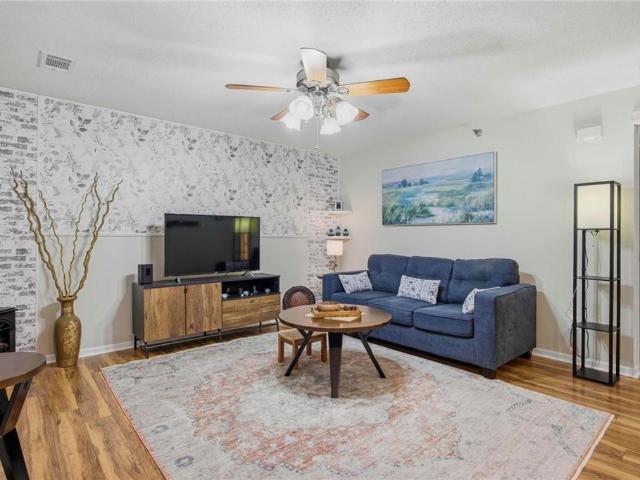 Condo for sale in Gladstone, Missouri