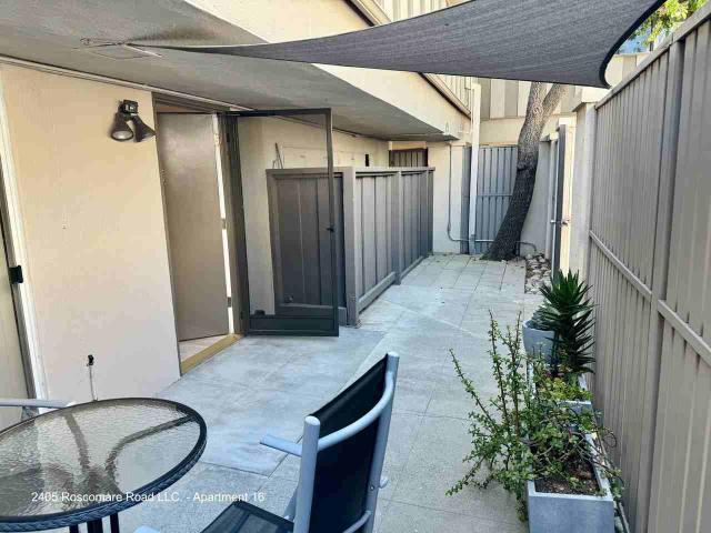 Apartment for rent in Canoga Park, California