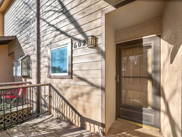 Condo for sale in Kansas