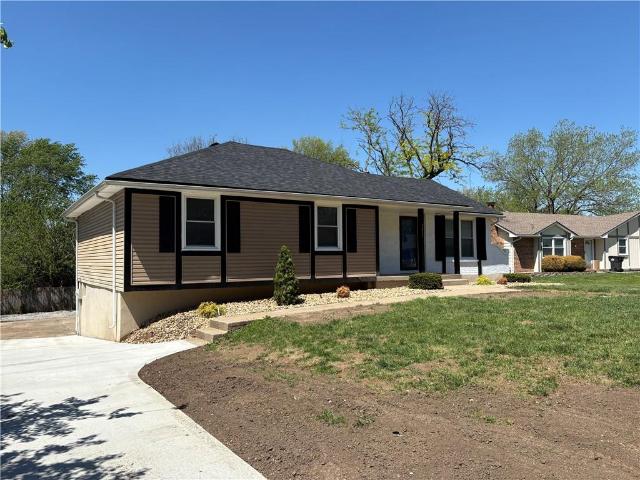 House for sale in Blue Springs, Missouri