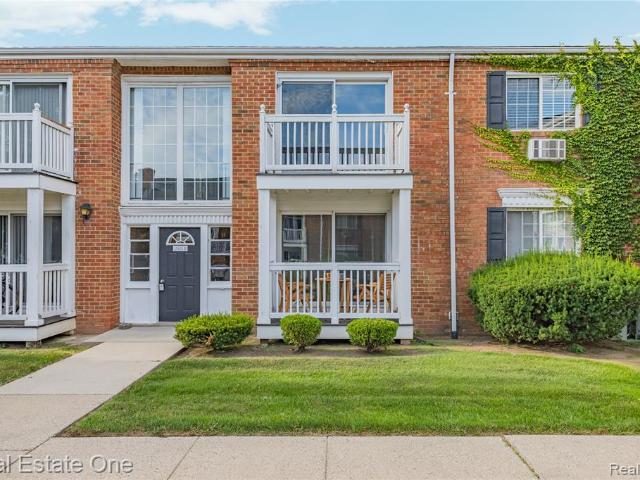 Condo for sale in Royal Oak, Michigan