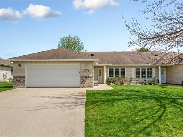 Townhouse for sale in Waseca, Minnesota