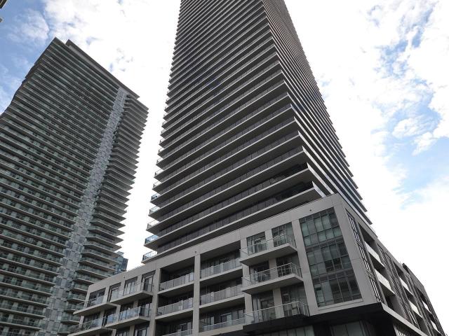 Condo for rent in Etobicoke—Lakeshore, Toronto