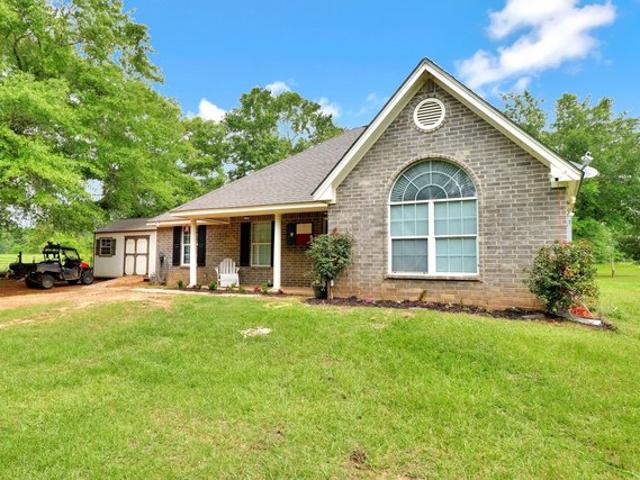 House for sale in Henderson, Texas