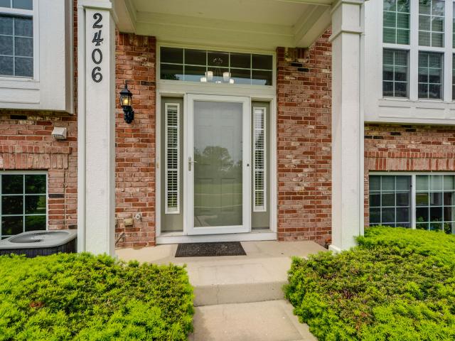 Townhouse for sale in Lindenhurst, Illinois