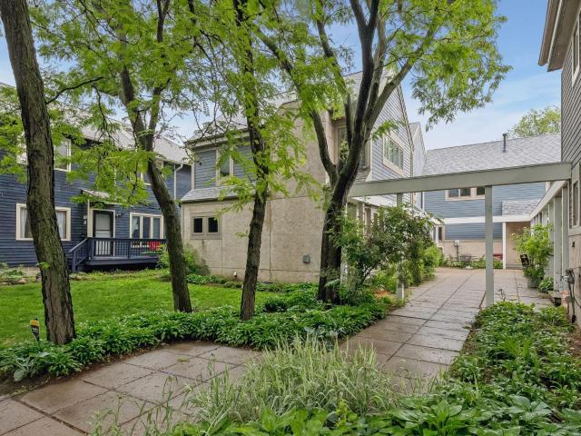 Townhouse for sale in Hennepin, Minnesota