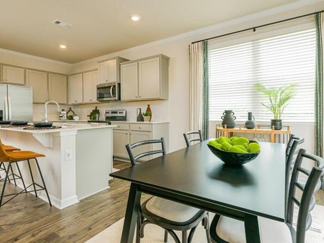 Townhouse for sale in Acworth