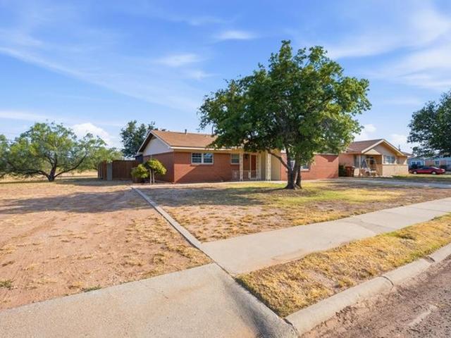 House for sale in Howard, Texas