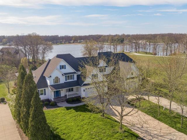 House for sale in Taylorville, Illinois