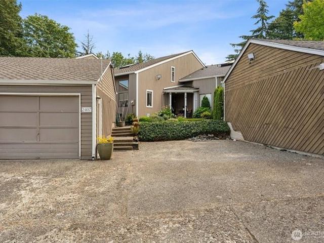 Townhouse for sale in Renton, Washington