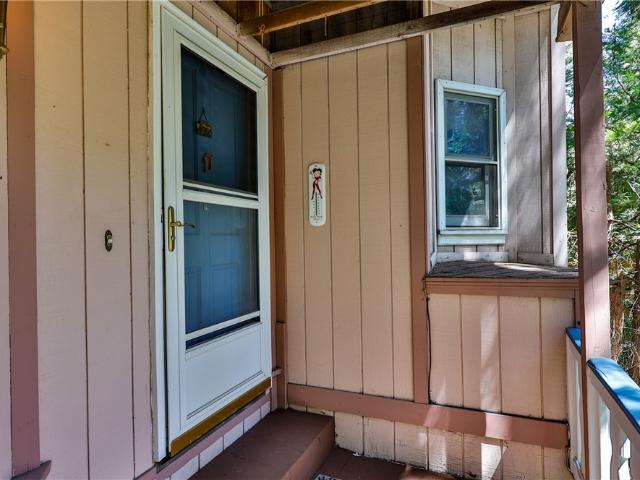 House for sale in Cedarpines Park, California