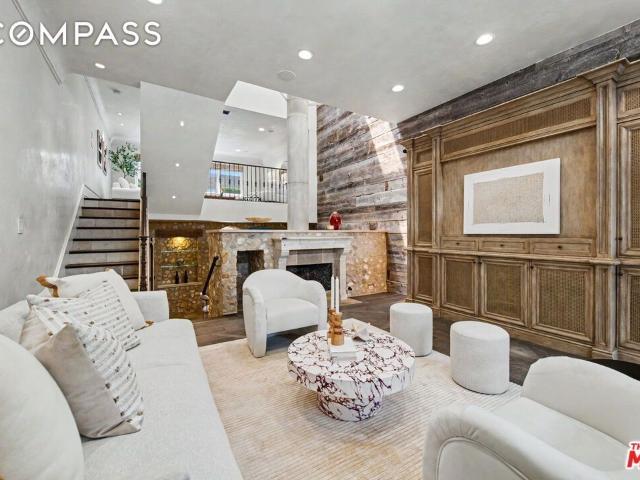 Townhouse for rent in Santa Monica, California