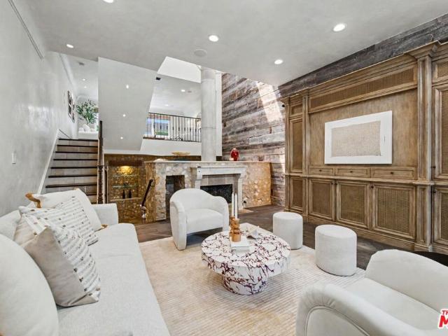 Townhouse for sale in Santa Monica, California