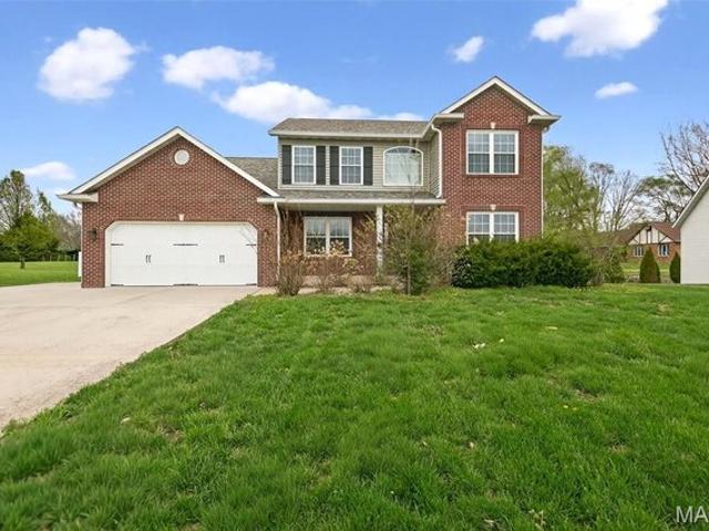 House for sale in Maryville, Illinois