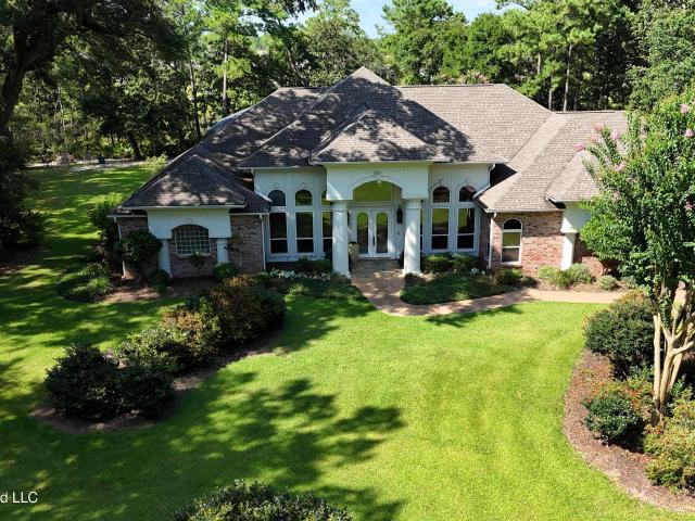 House for sale in Ocean Springs, Mississippi