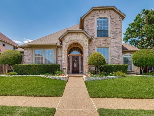 House for sale in Bedford, Texas