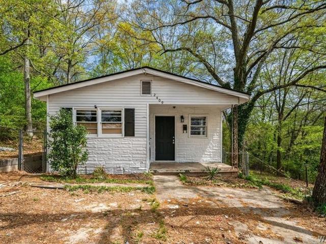 House for sale in Anniston, Alabama
