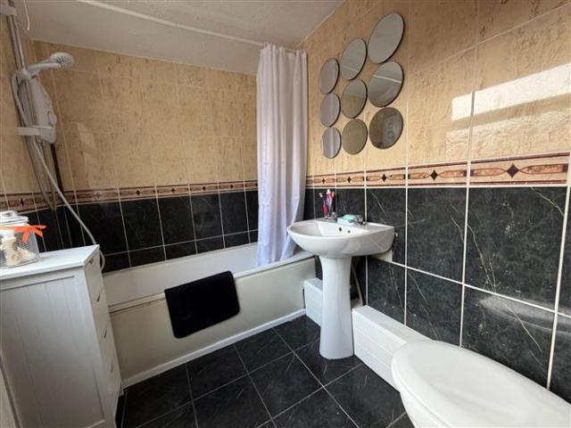 Terraced House for sale in Dundalk, North Tipperary