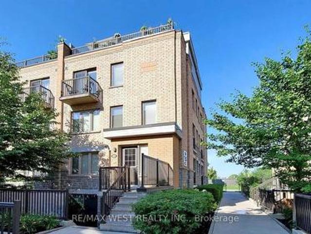 Townhouse for rent in Woburn, Ontario