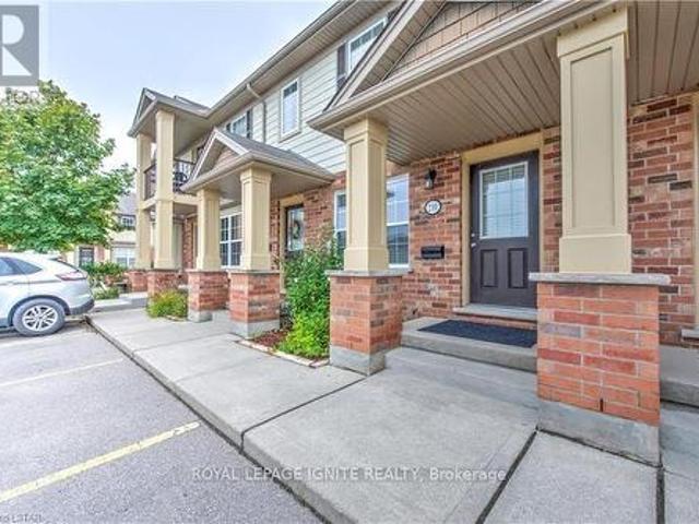 Townhouse for rent in Arva, Ontario