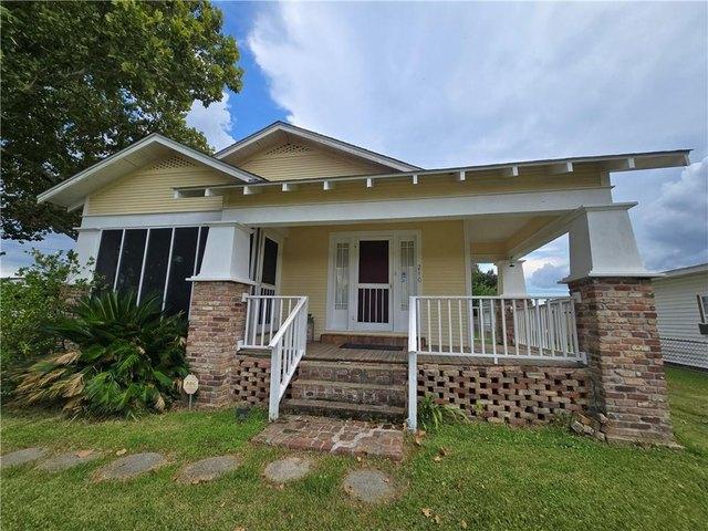 House for sale in Destrehan