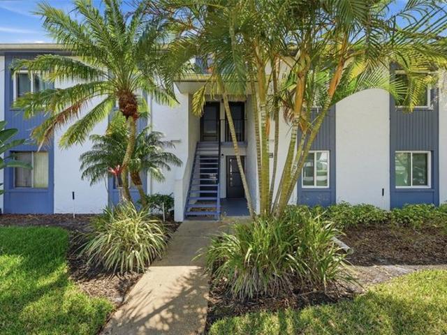 Condo for sale in Oldsmar, Florida